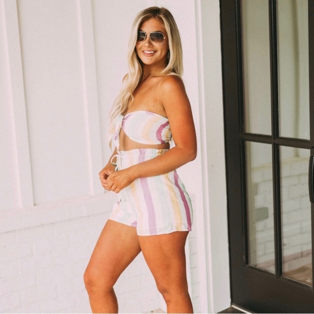 Le Lis Striped Drawstring Shorts - image 5